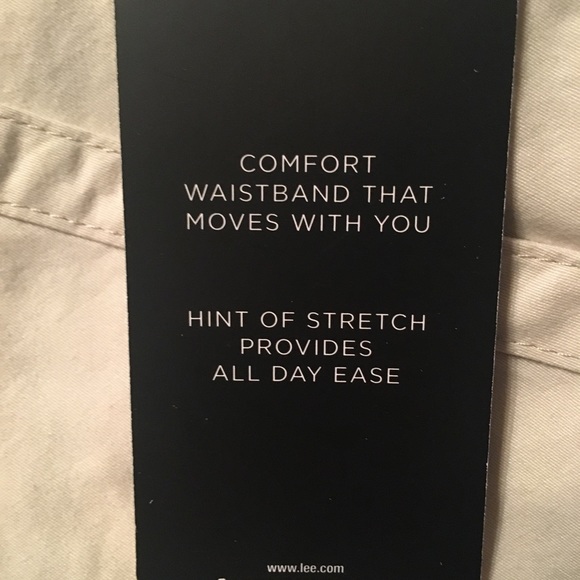 Lee Women's Plus Midrise Shorts 22W NWT - Picture 5 of 9